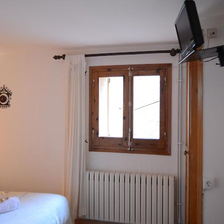 Hostal La Cuineta De Cal Triuet Gósol Esterno foto