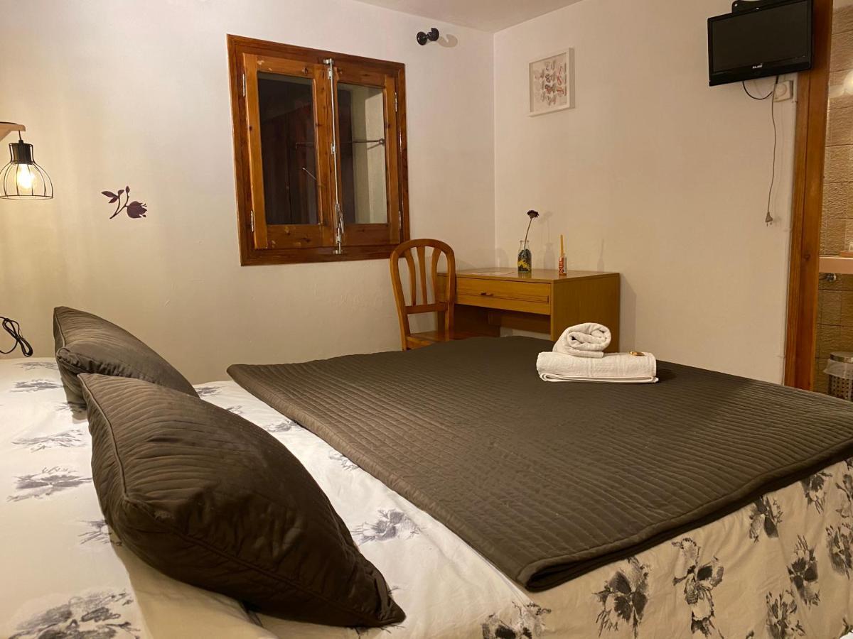 Hostal La Cuineta De Cal Triuet Gósol Esterno foto