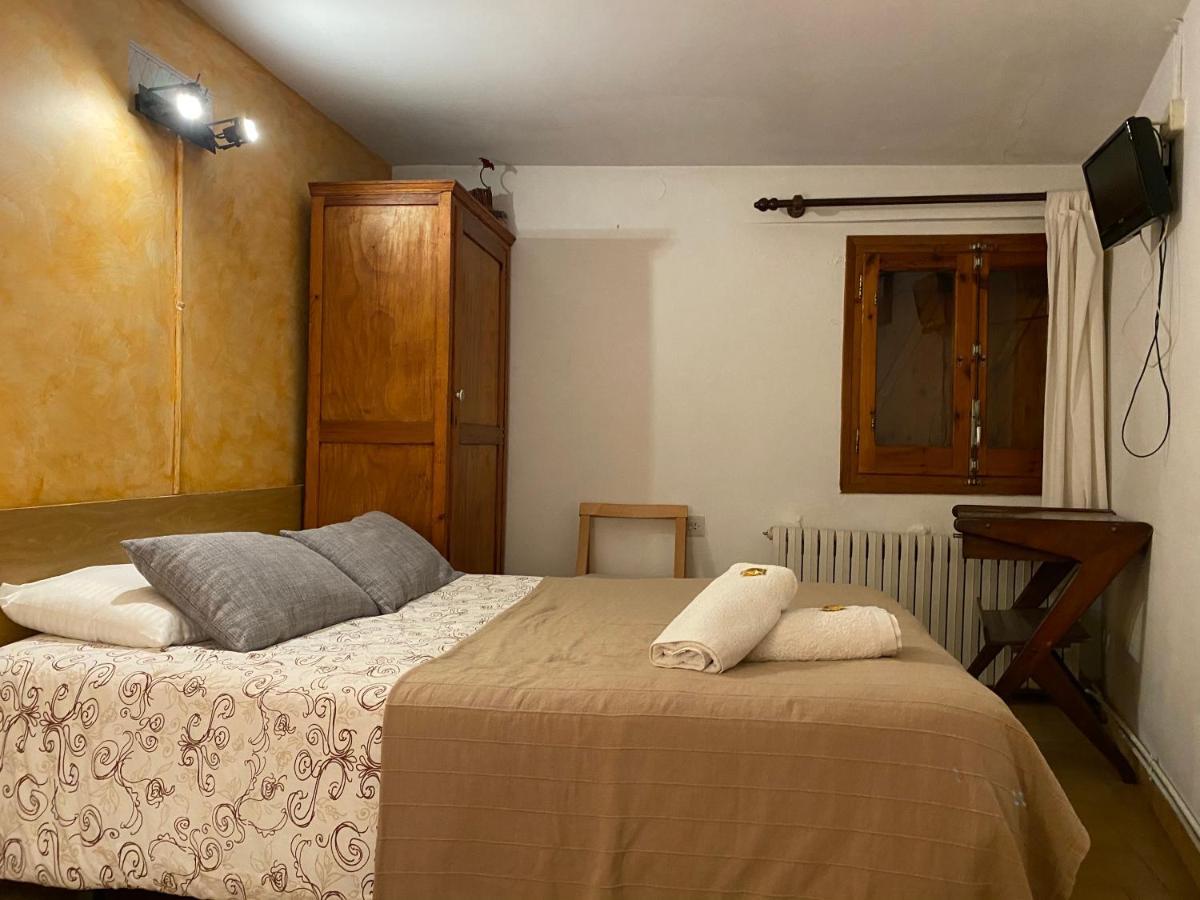 Hostal La Cuineta De Cal Triuet Gósol Esterno foto