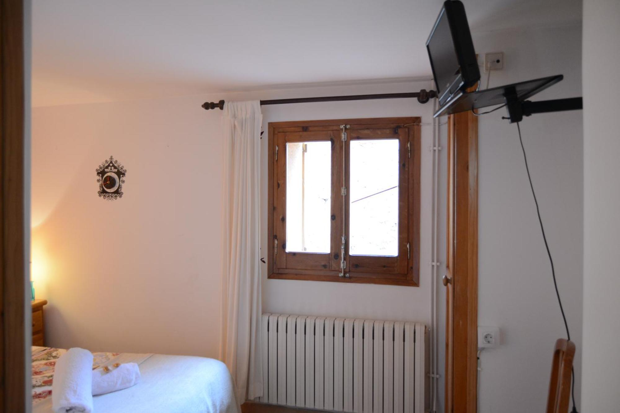 Hostal La Cuineta De Cal Triuet Gósol Esterno foto