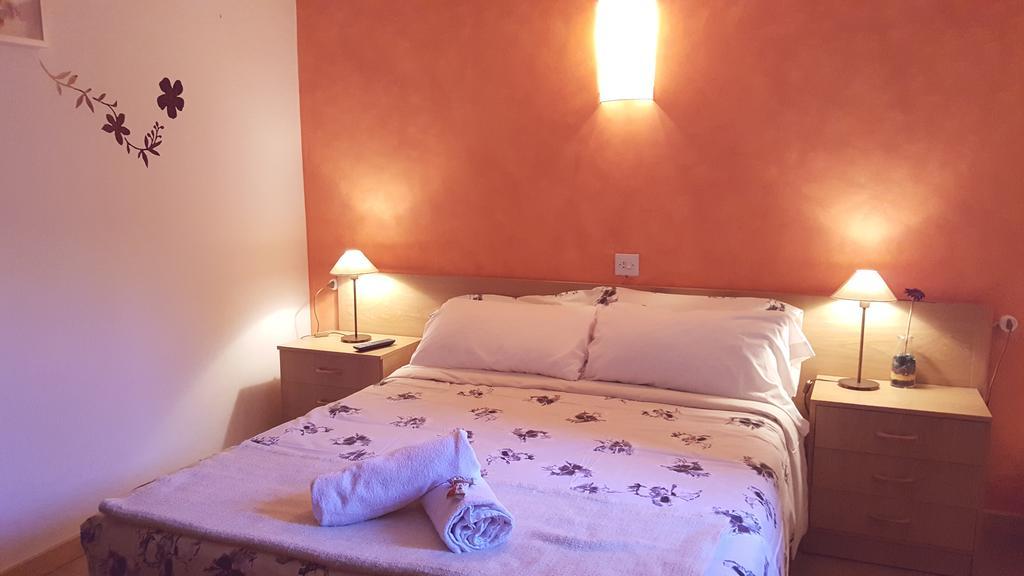 Hostal La Cuineta De Cal Triuet Gósol Esterno foto